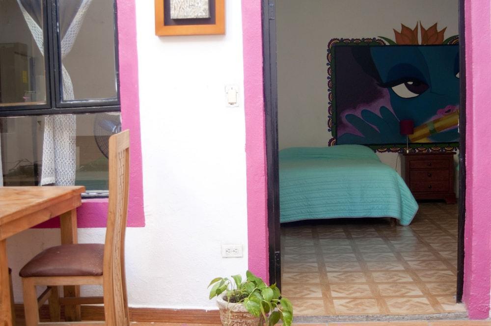 Taiyari Hostal Monterrey Exteriör bild