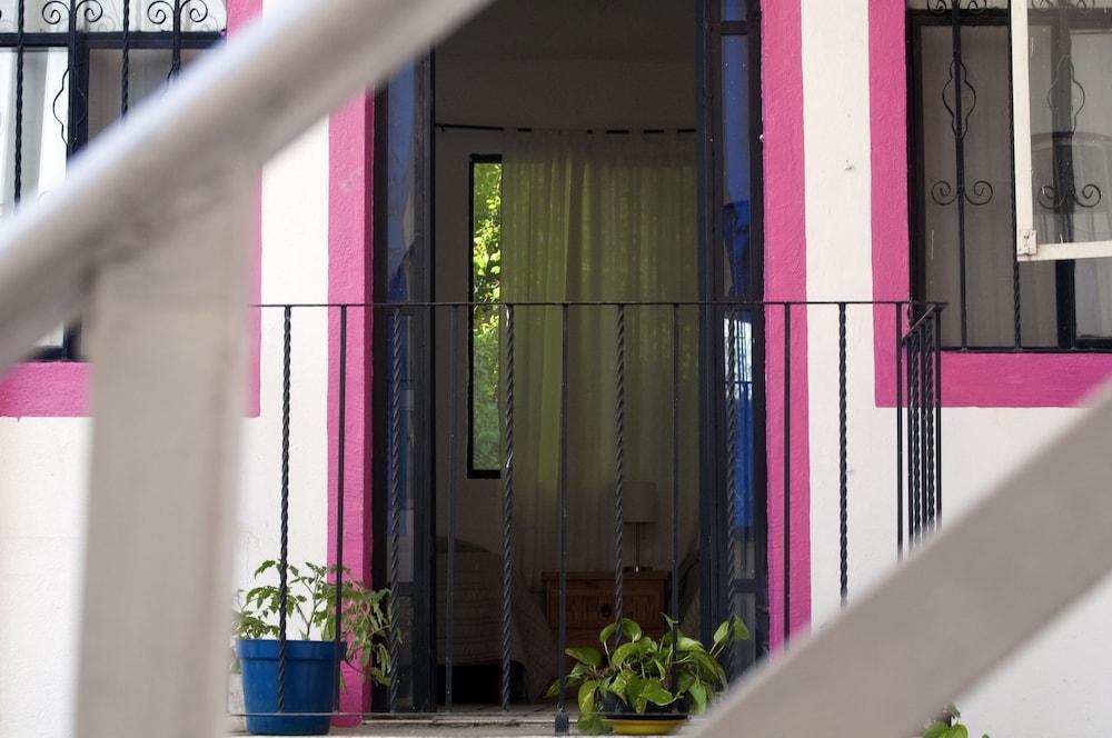 Taiyari Hostal Monterrey Exteriör bild